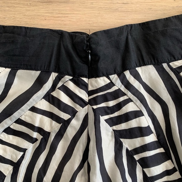 Lil 100% Silk Black And White Lined Striped Zebra Print Midi Skirt - Picture 3 of 11